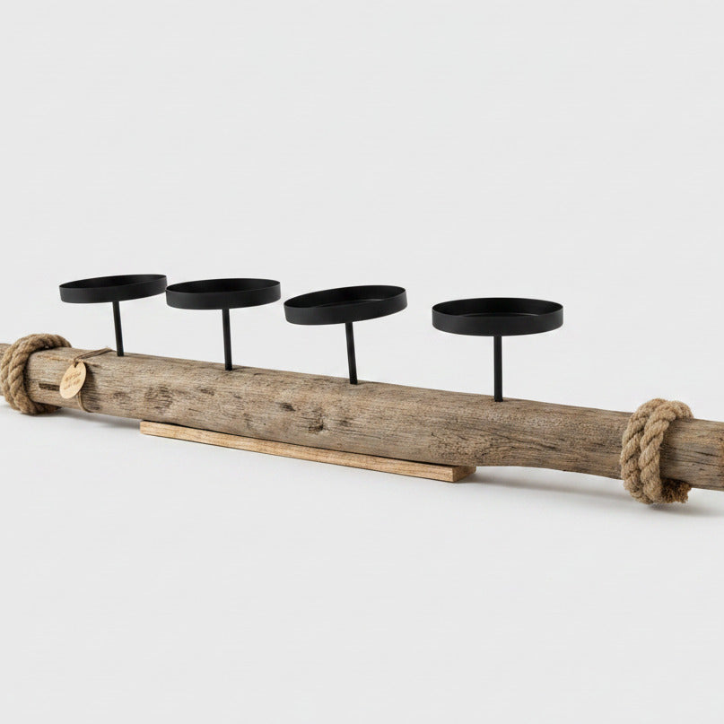Detailaufnahme Treibholz Kerzenhalter mit Tau und natürlicher Holzstruktur