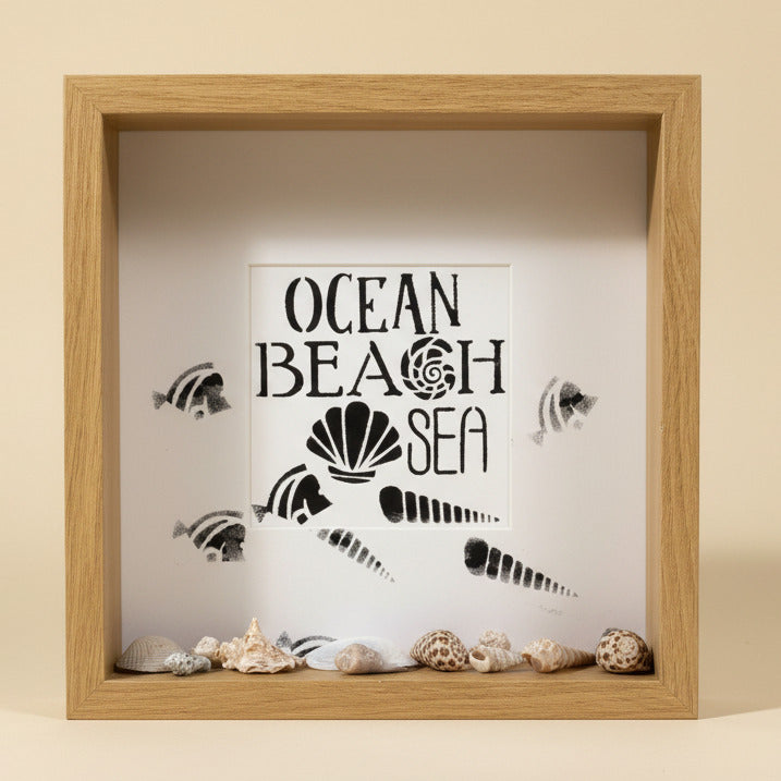 Holzrahmen 27x27 cm mit handgemaltem Ocean Beach Motiv und maritimer Deko, Nordic skandinavische Wanddekoration.