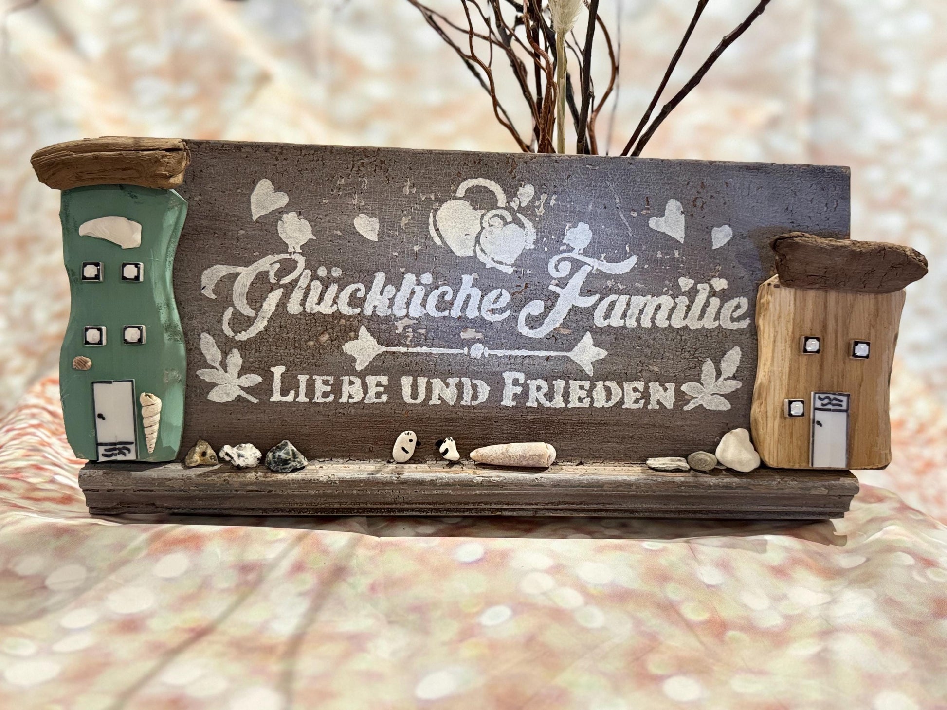 Glückliche Familie Wanddeko aus alter Eiche | Liebe & Frieden | Handgemacht aus Treibholz | Skandinavisch Landhaus Geschenk
