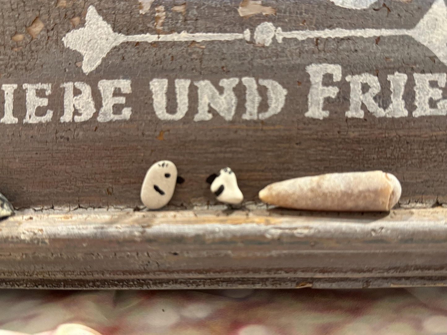 Glückliche Familie Wanddeko aus alter Eiche | Liebe & Frieden | Handgemacht aus Treibholz | Skandinavisch Landhaus Geschenk