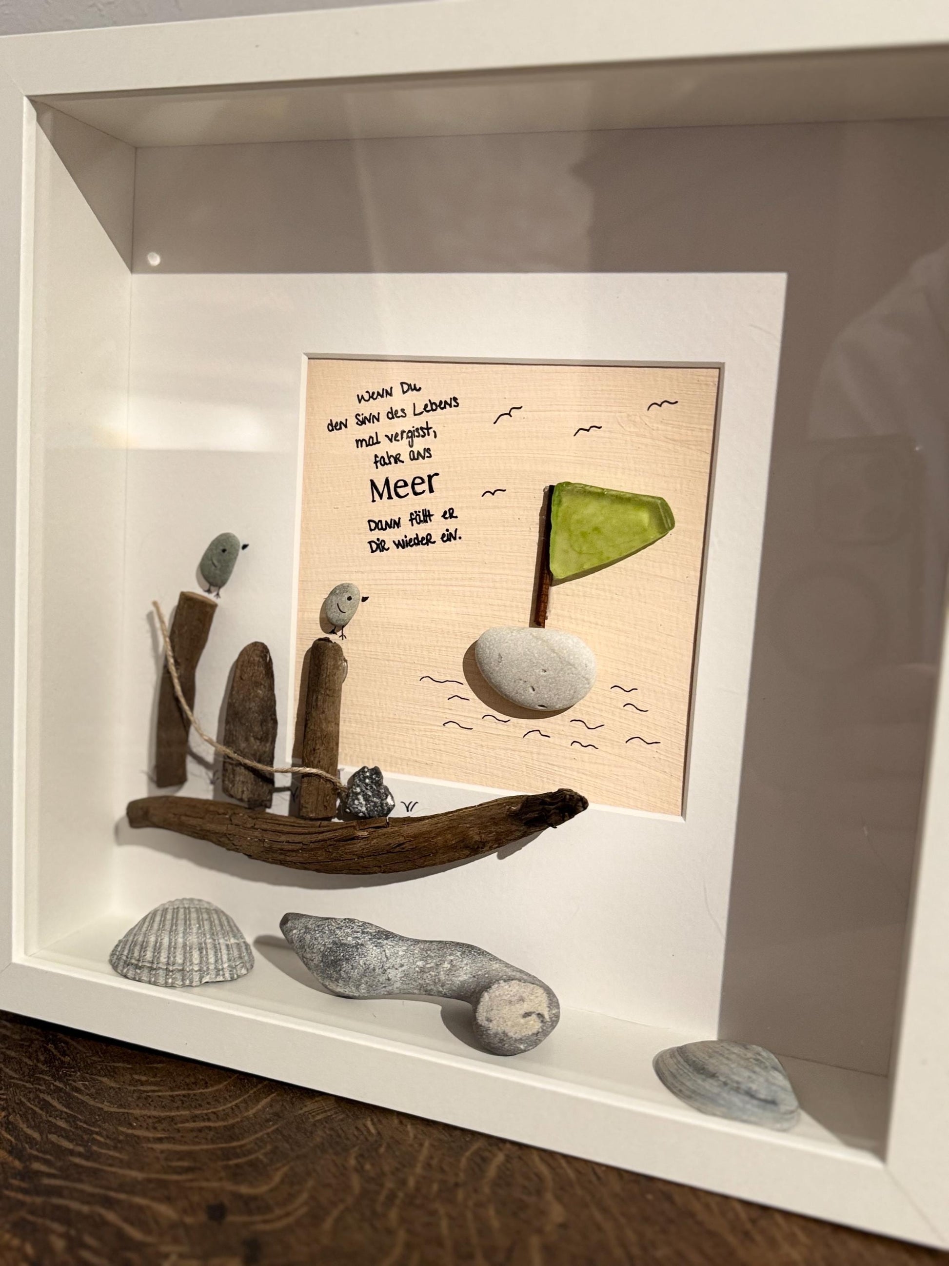 Handgefertigter Treibholz Bilderrahmen 27x27 cm mit Meer Spruch, Natursteinen und Muscheln von Treibholzzauber79