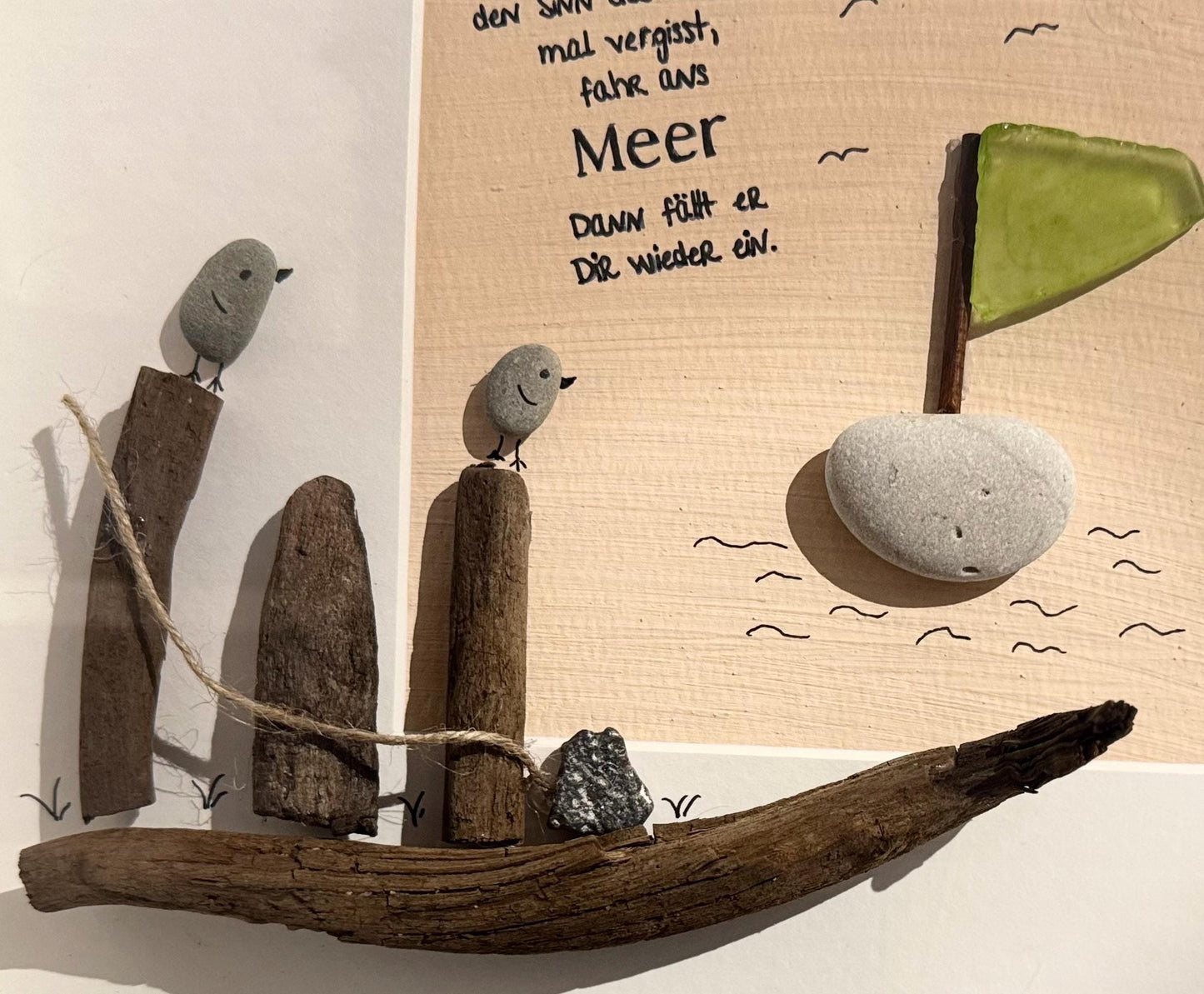 Nahaufnahme Steinbild personalisiert 27 cm weiß mit maritime Deko der dänischen Küste. Maritime Deko von Treibholzzauber79