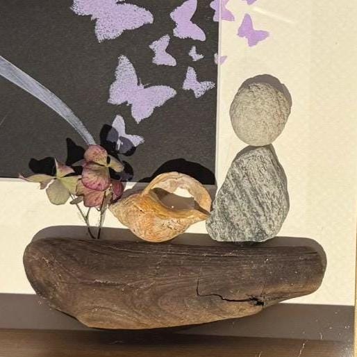 Steinbild personalisiert 20 cm auf Holz mit maritime Deko der dänischen Küste. Handmade Wand Holz Deko shabby chic