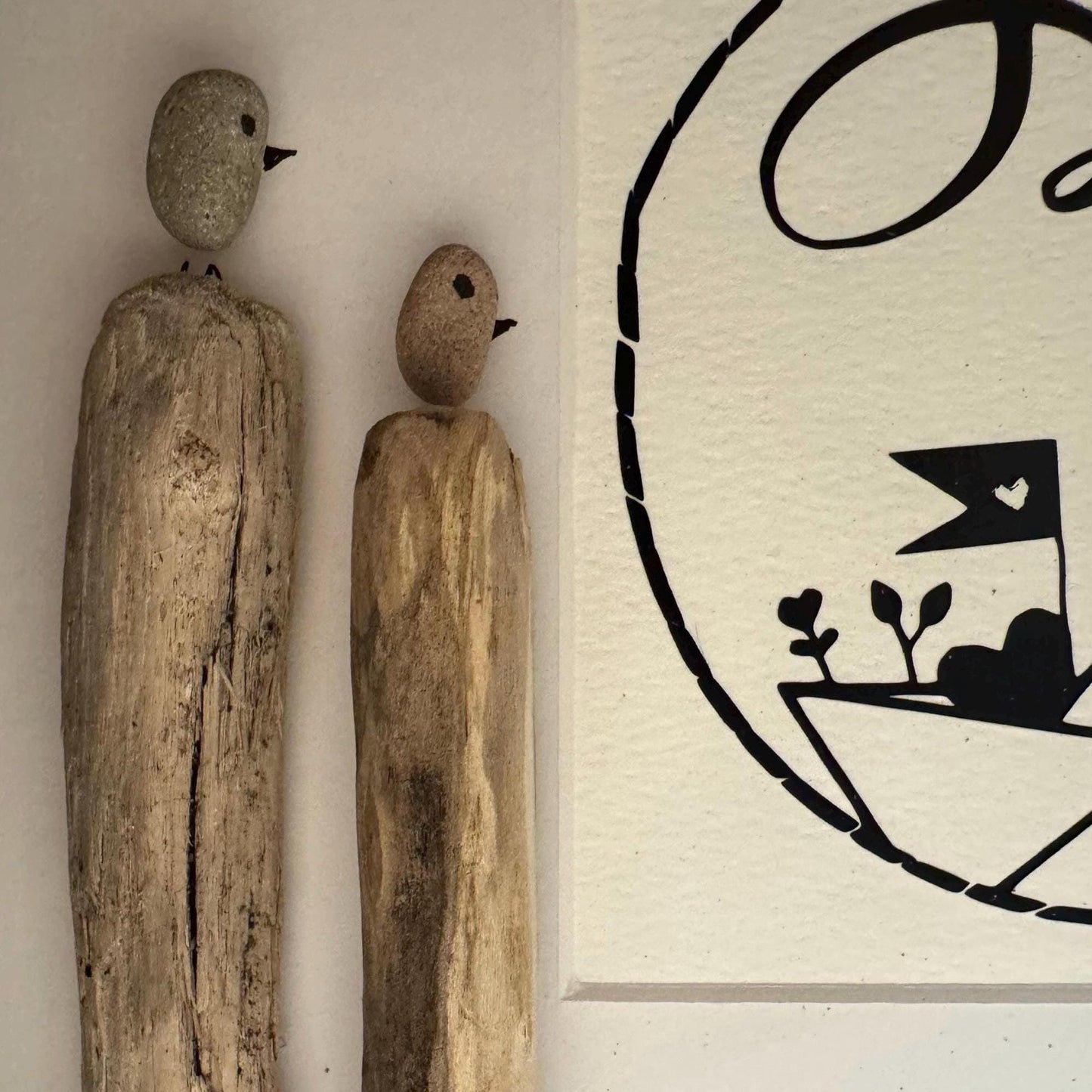 Steinbilder mit Sprüchen "Meerliebe" & Nordsee Deko 27cm schwarz. Maritimes Wandbild mit Treibholz Deko als Handmade Geschenke, Bilderrahmen – Handmade aus Treibholz Nordsee, Meerglas, Ostsee Steine, 3d Rahmen, Bilderrahmen, Vinyl von Treibholzzauber79