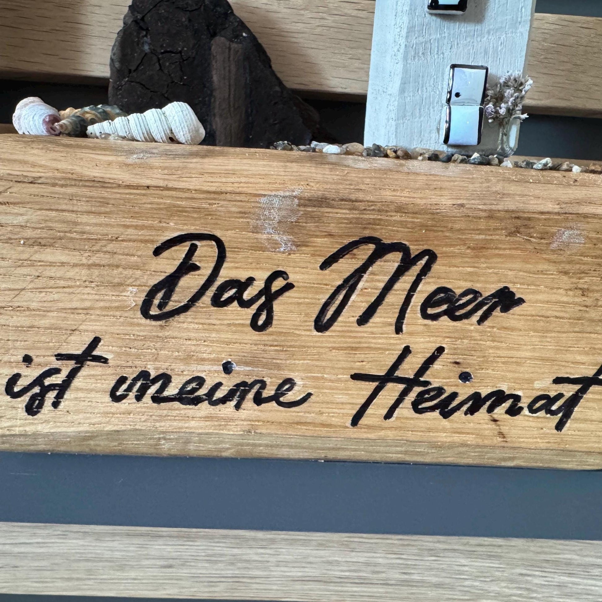 Treibholz, Ostsee Steine, Mosaik, Kreidefarbe, Klarlack, Magnet, Holz versteinert, Holz von Treibholzzauber79