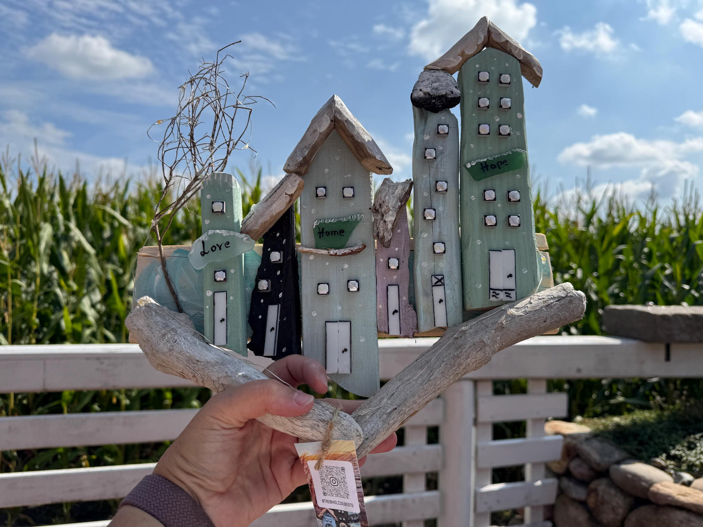 Beleuchtete Häuser Deko aus Treibholz – Maritime Deko mit Lichterkette - Handmade Geschenke - Holzhäuschen im Winter