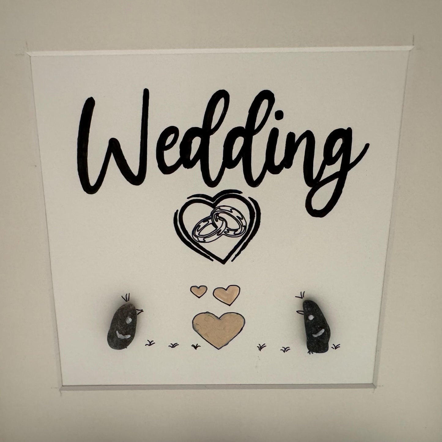 Personalisiertes Steinbild zur Hochzeit handgemalt 27cm weiß, mit Strandfunde der dänischen Küste. Hochzeit personalisiert - Handmade – Handmade aus Stein, Muschel von Treibholzzauber79