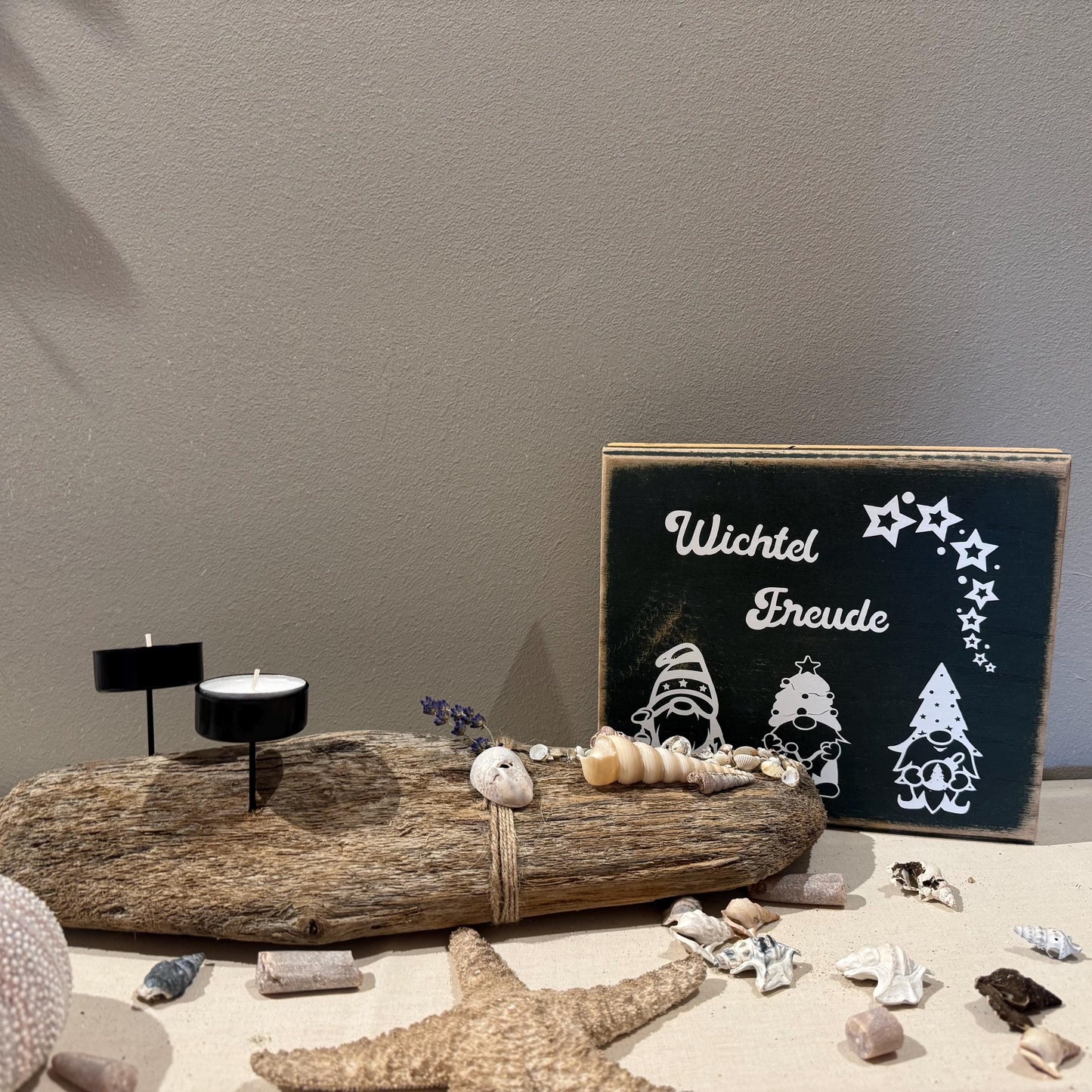 Dekoschild Weihnachten Holz – Türschild mit maritimem Motiv, handgemacht an Nord- & Ostsee