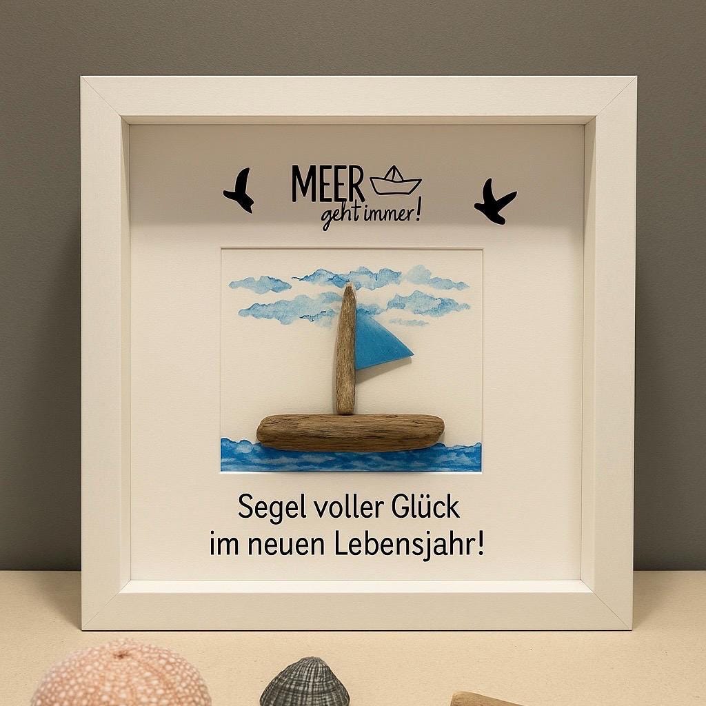 Personalisierter Bilderrahmen Meer geht immer 27cm Eiche. Strandfunde von der dänischen Küste. Steinbild Segelboot -Handmade Geschenke – Handmade aus Holz, Strandfunde, Bilderrahmen, 3d Rahmen, Ostsee Steine, Acryl, Treibholz Nordsee, Plexiglas von Treibholzzauber79