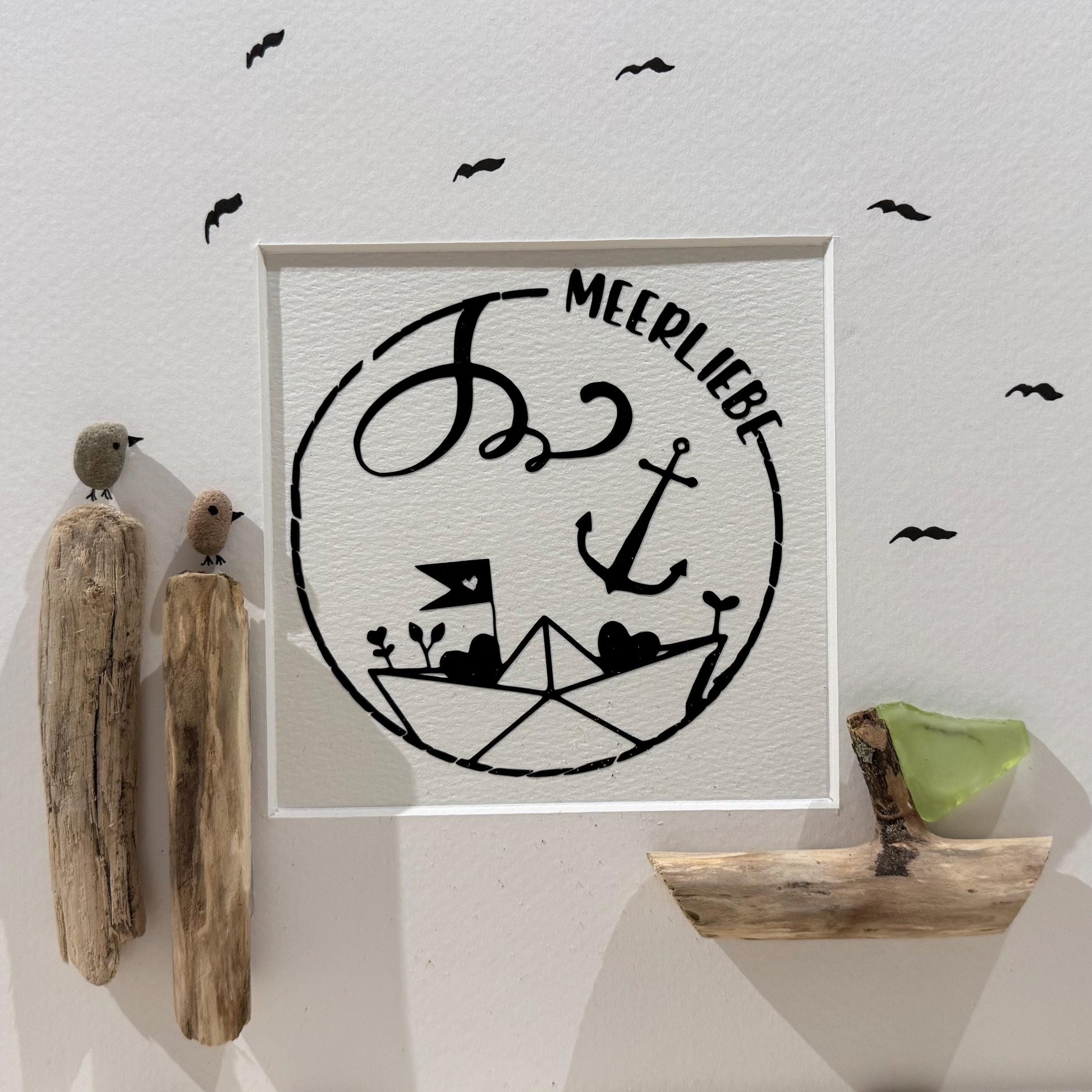 Steinbilder mit Sprüchen "Meerliebe" & Nordsee Deko 27cm schwarz. Maritimes Wandbild mit Treibholz Deko als Handmade Geschenke, Bilderrahmen – Handmade aus Treibholz Nordsee, Meerglas, Ostsee Steine, 3d Rahmen, Bilderrahmen, Vinyl von Treibholzzauber79
