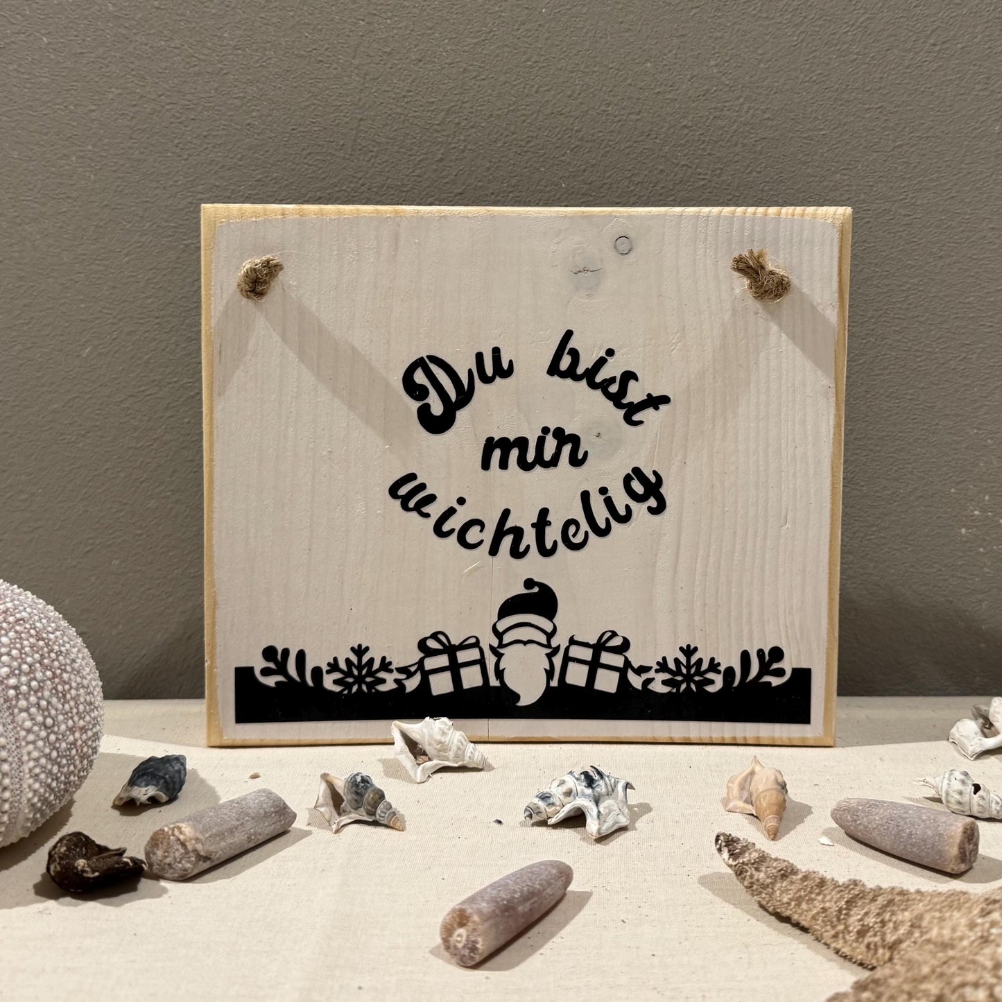 Holz Dekoschild Weihnachten 19 x 16 cm zum aufhängen - Türschild Weihnachten Handmade - skandinavische Weihnachtsdeko, Weihnachtsdeko Holz – Handmade aus Vinyl, Holz Lerche von Treibholzzauber79