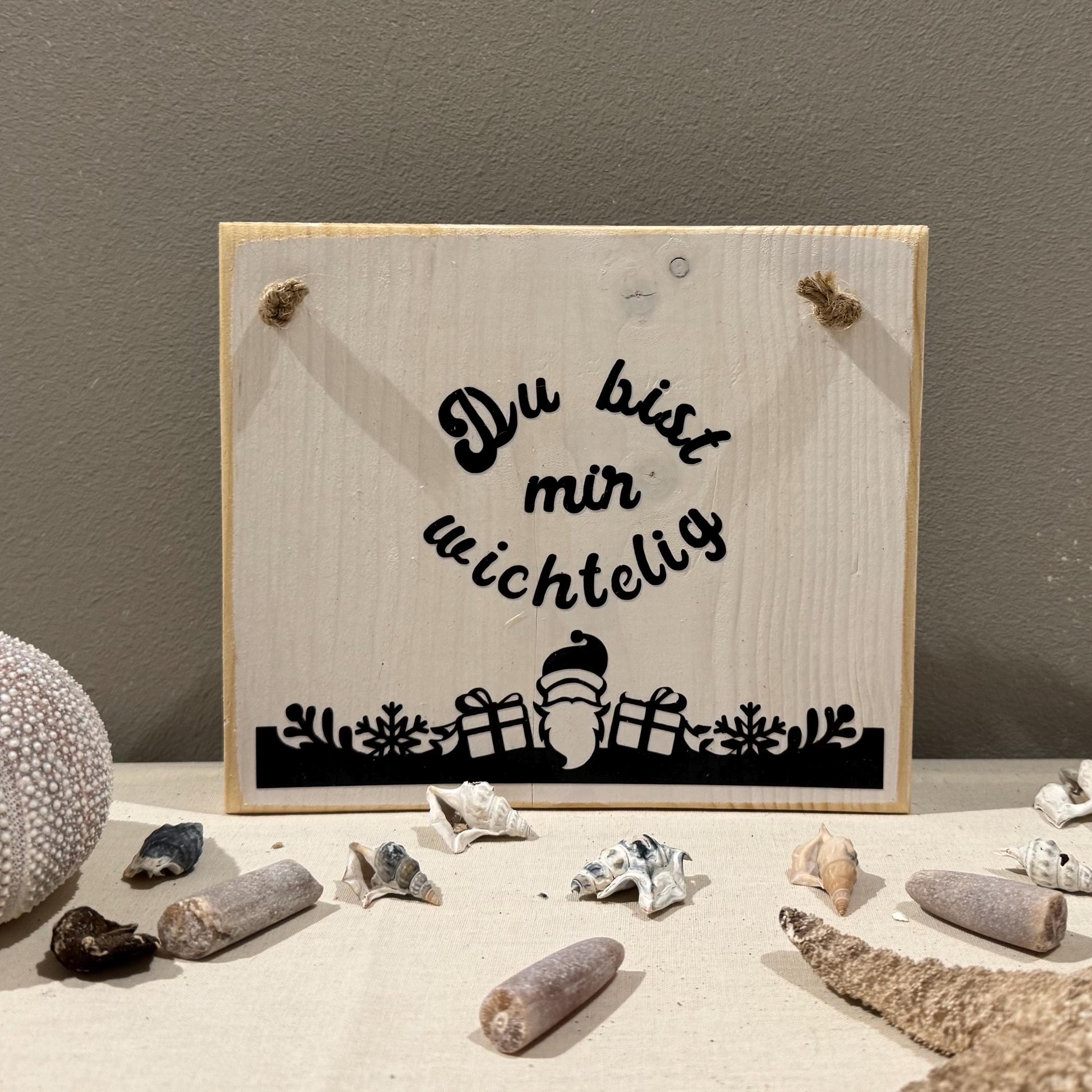 Holz Dekoschild Weihnachten 19 x 16 cm zum aufhängen - Türschild Weihnachten Handmade - skandinavische Weihnachtsdeko, Weihnachtsdeko Holz – Handmade aus Vinyl, Holz Lerche von Treibholzzauber79