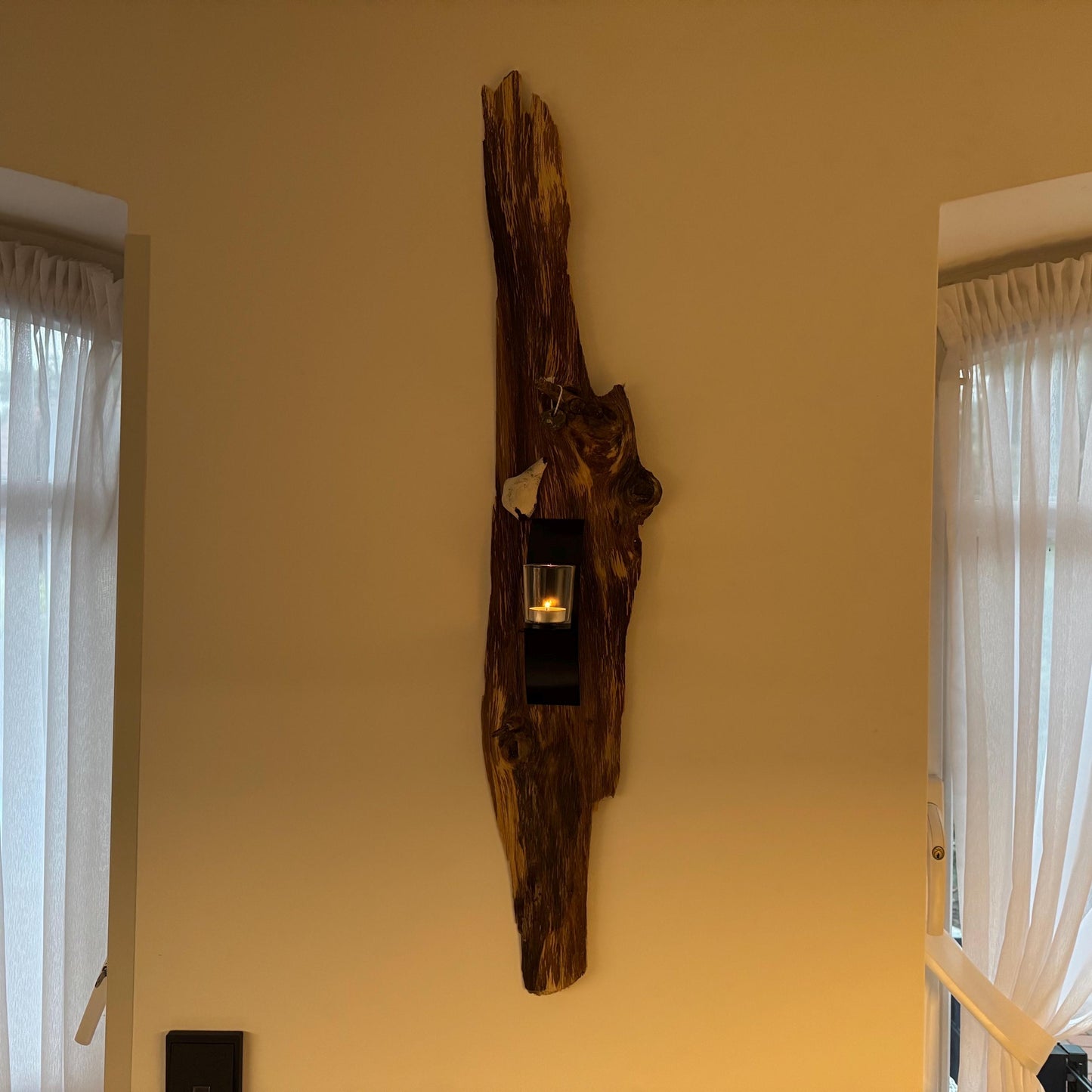 Wandkerzenhalter aus Eichen Holz – Handgefertigte Wanddeko im skandinavischen Stil mit Teelicht • Maritime Naturdeko Unikat