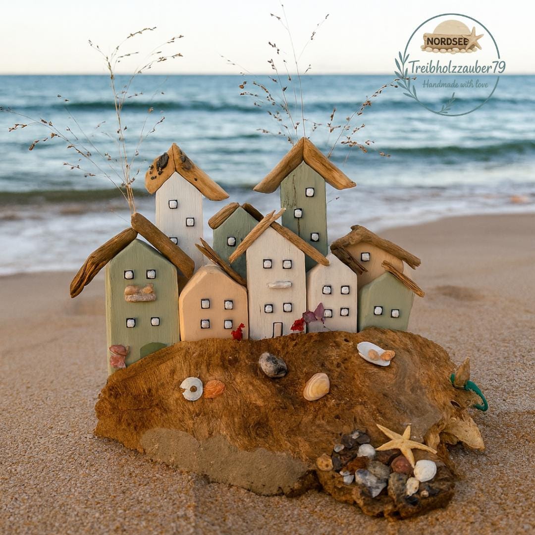 Treibholz Dorf auf Strand fotografiert maritime Deko von Treibholzzauber79