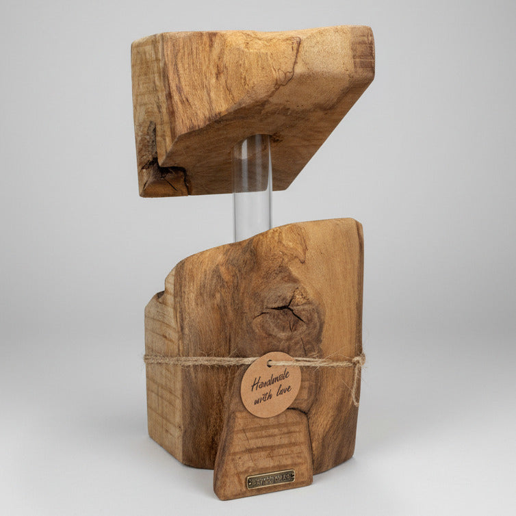 Skandinavische Holzvase aus massiver Eiche mit schwebendem Design für Tisch und Regal