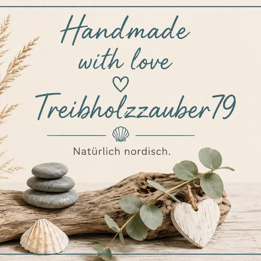 Handmade with love Logo von Treibholzzauber79 Sandra Koppelmann, natürlich nordische Deko Manufaktur mit Treibholz