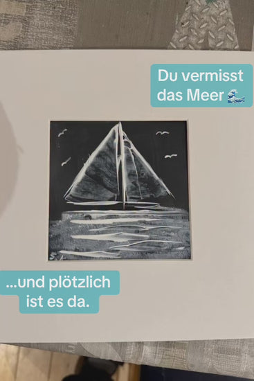 Mit Acryl gemaltes Segelboot auf dem Meer