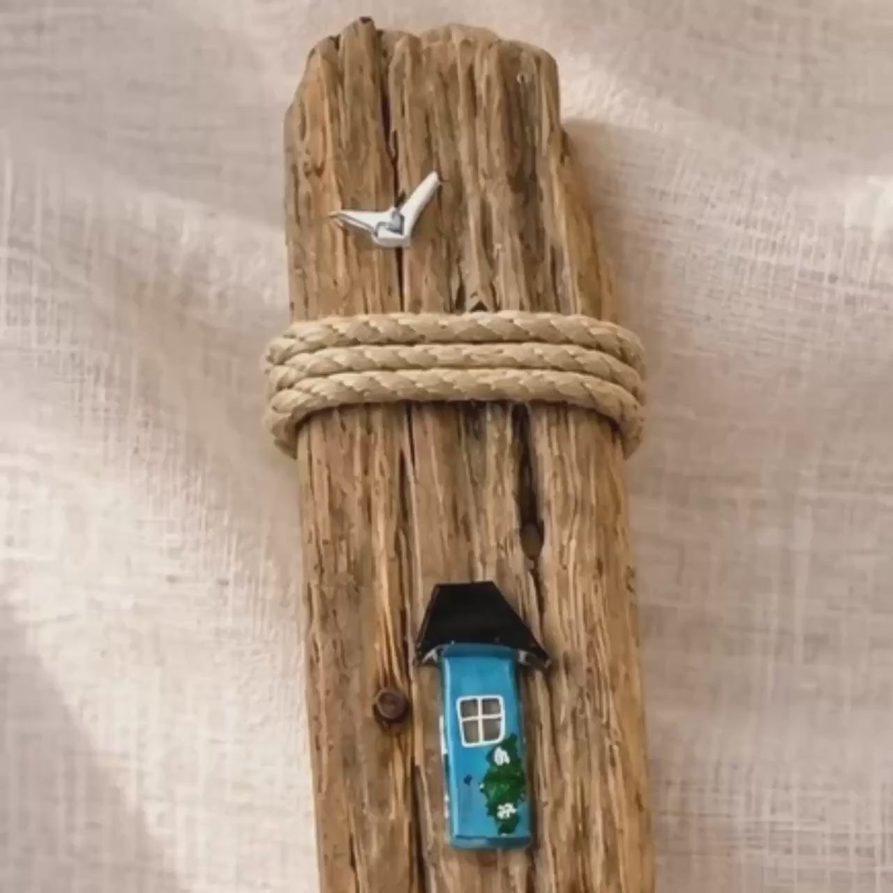Treibholz Wanddeko groß 76 cm mit 2 Glas Häusern und Segelboot  - Maritime Wand Deko Küste - Driftwood Häuser Board - Scandi Deko