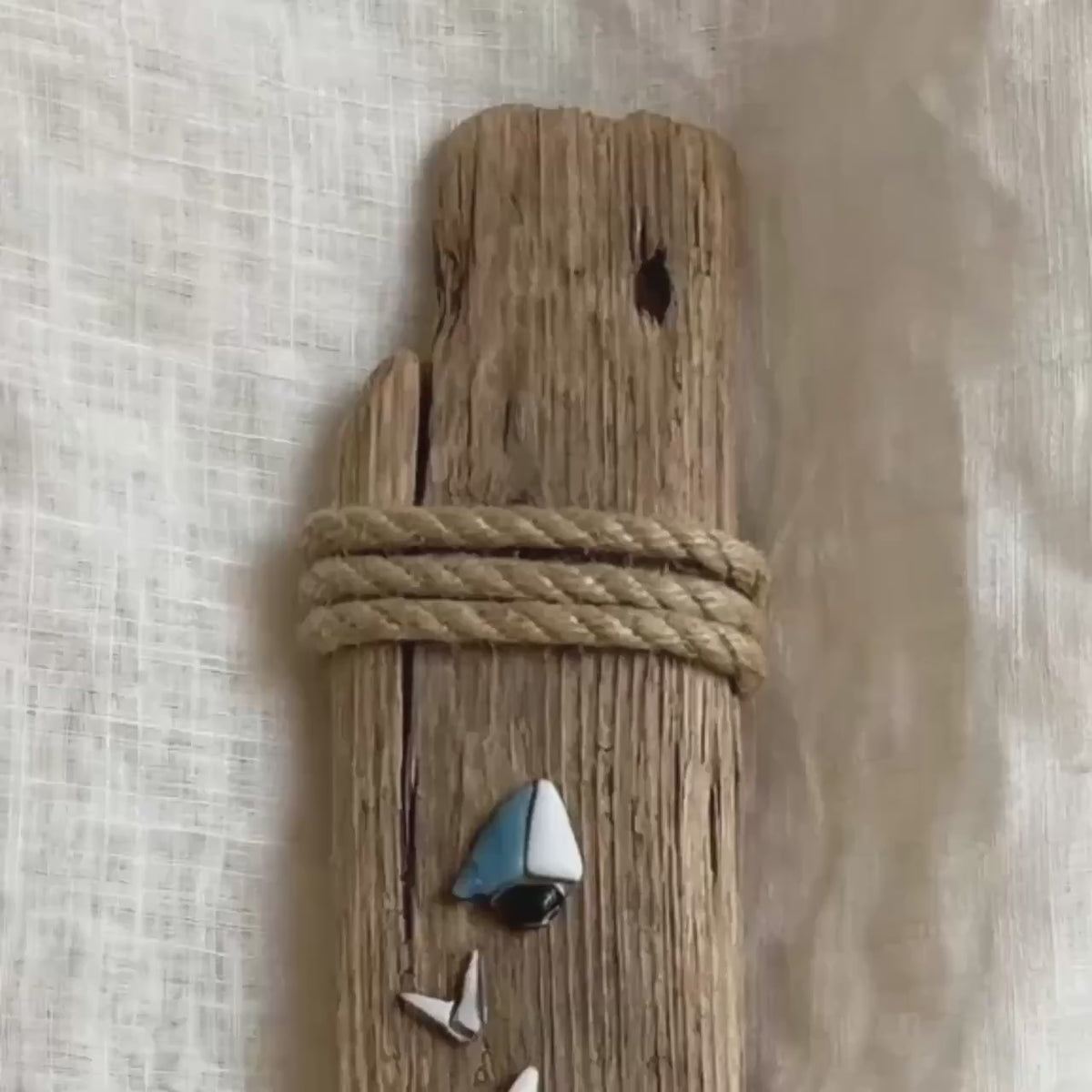 Treibholz Wanddeko 56cm | 4 Segelboote blau weiß + Möwen | Segelboot Deko Unikat | Küsten Deko